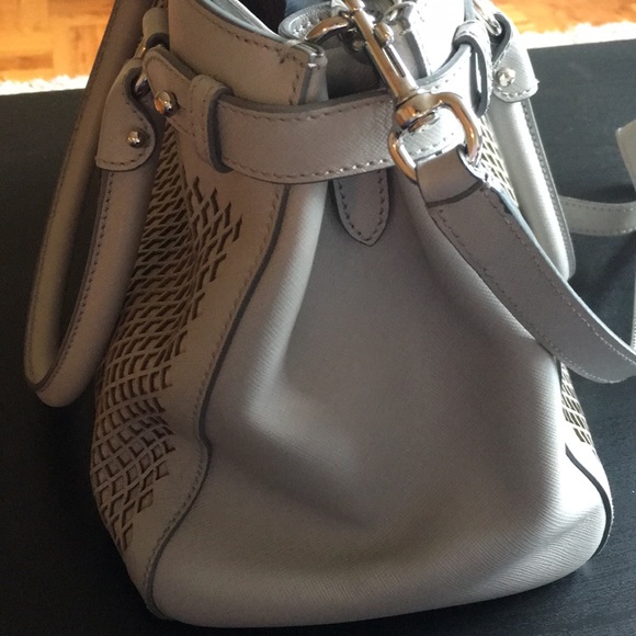 Ferragamo grey purse with strap - Picture 3 of 6
